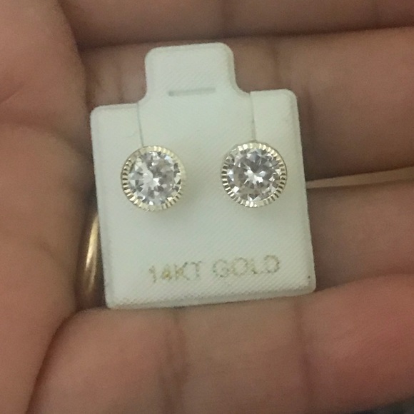 14k Yellow Gold 6mm(.84ct) Stud Earrings Bezel Set - Picture 2 of 5